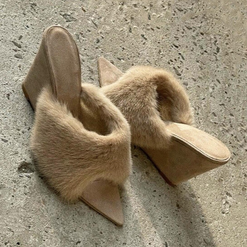 Fluffy Women Slippers Wedges P - Winter Clothing Brands 评论和价格