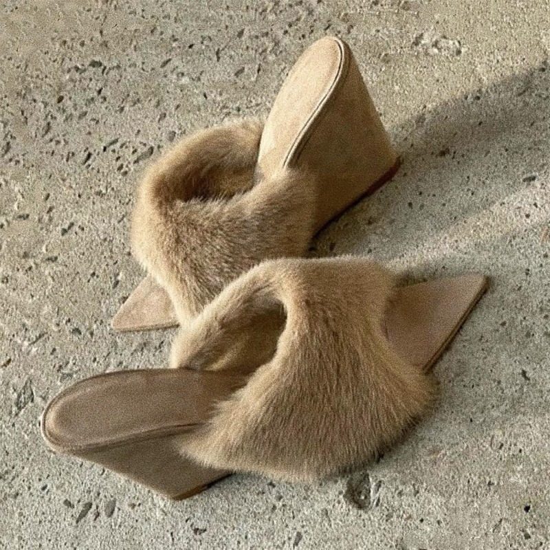 Fluffy Women Slippers Wedges P - Winter Clothing Brands 评论和价格