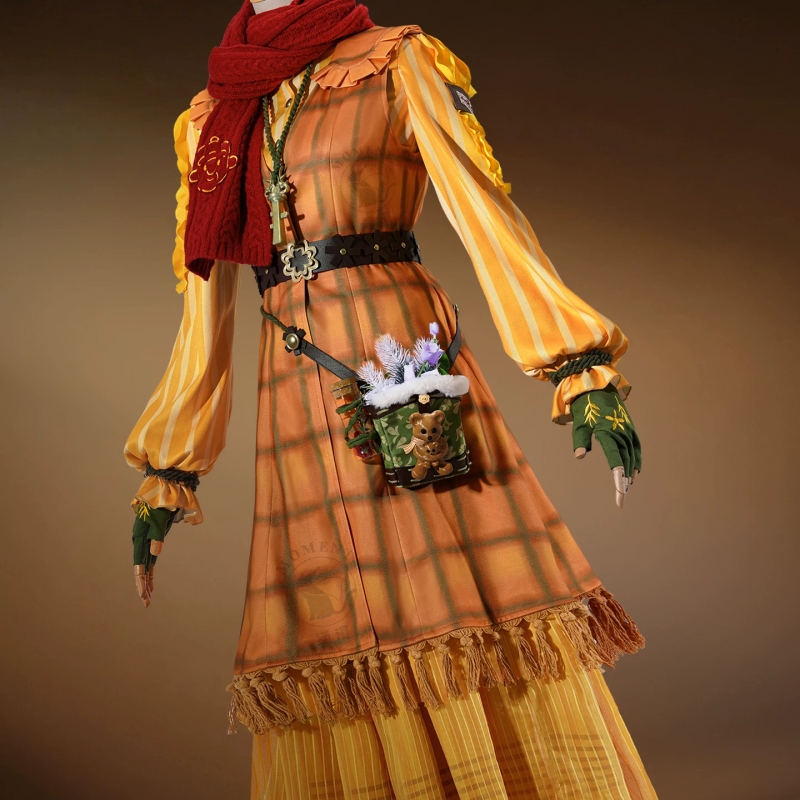 Gardener Cosplay Costume Game  - Winter Clothing Material 评论和价格